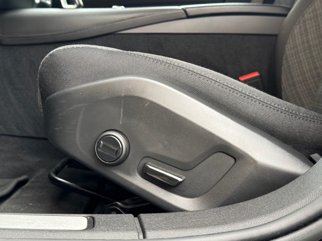 VOLVO V60 2.0 T6 PLUG-IN HYBRID AWD CORE BRIGHT NL-AUTO/1EIG./68.000KM! , Autobedrijf Gert van Keulen, Bathmen