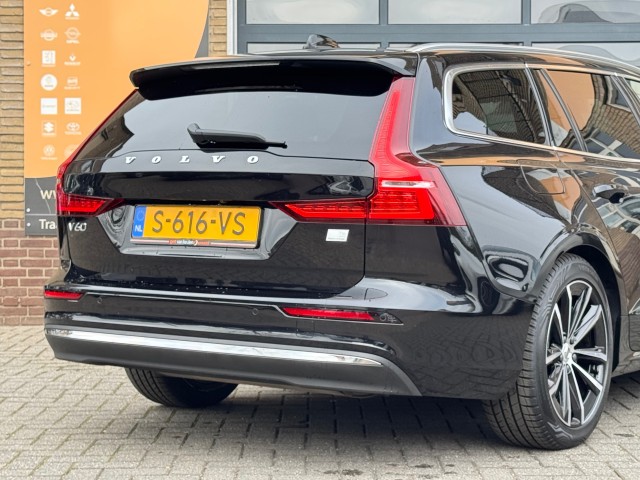 VOLVO V60 2.0 T6 PLUG-IN HYBRID AWD CORE BRIGHT NL-AUTO/1EIG./68.000KM! , Autobedrijf Gert van Keulen, Bathmen
