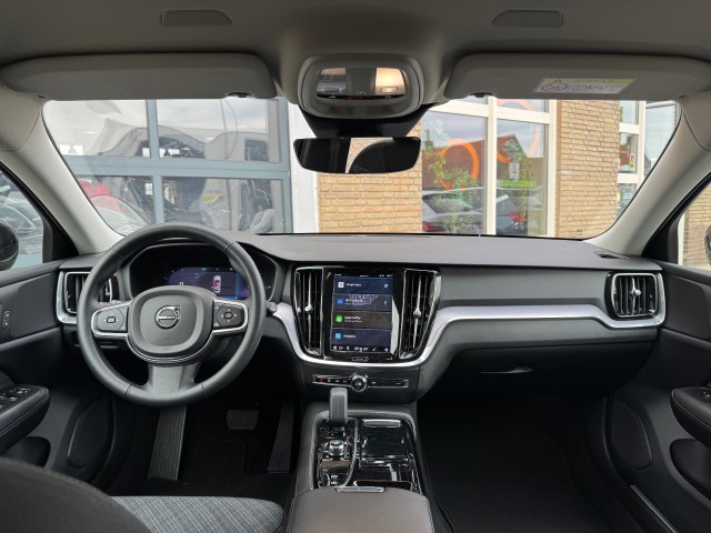 VOLVO V60 2.0 T6 PLUG-IN HYBRID AWD CORE BRIGHT NL-AUTO/1EIG./68.000KM! , Autobedrijf Gert van Keulen, Bathmen