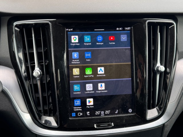 VOLVO V60 2.0 T6 PLUG-IN HYBRID AWD CORE BRIGHT NL-AUTO/1EIG./68.000KM! , Autobedrijf Gert van Keulen, Bathmen