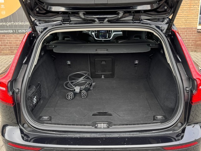 VOLVO V60 2.0 T6 PLUG-IN HYBRID AWD CORE BRIGHT NL-AUTO/1EIG./68.000KM! , Autobedrijf Gert van Keulen, Bathmen
