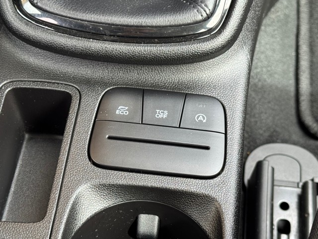 FORD FIESTA 1.1 TREND ULTIMATE 5-DEURS/LMV/CRUISE/CARPLAY/NL-AUTO/39.000 KM! , Autobedrijf Gert van Keulen, Bathmen