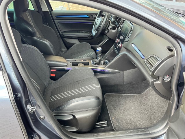 RENAULT MEGANE ESTATE TCe 130 GT-LINE NL-AUTO, Autobedrijf Gert van Keulen, Bathmen