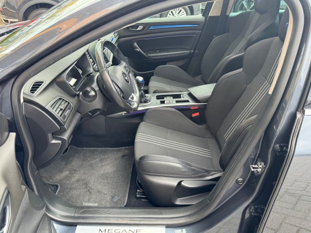 RENAULT MEGANE ESTATE TCe 130 GT-LINE NL-AUTO, Autobedrijf Gert van Keulen, Bathmen