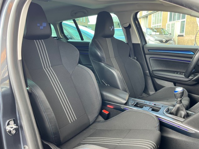 RENAULT MEGANE ESTATE TCe 130 GT-LINE NL-AUTO, Autobedrijf Gert van Keulen, Bathmen