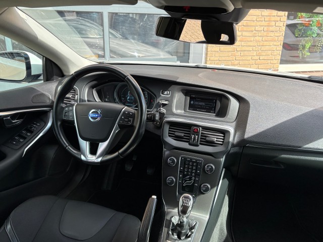 VOLVO V40 1.6 T2 MOMENTUM NAVI/LMV, Autobedrijf Gert van Keulen, Bathmen