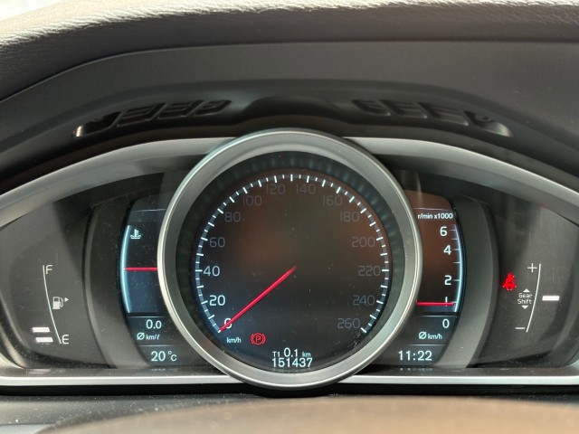 VOLVO V40 1.6 T2 MOMENTUM NAVI/LMV, Autobedrijf Gert van Keulen, Bathmen