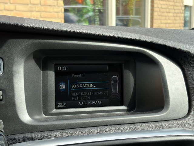 VOLVO V40 1.6 T2 MOMENTUM NAVI/LMV, Autobedrijf Gert van Keulen, Bathmen