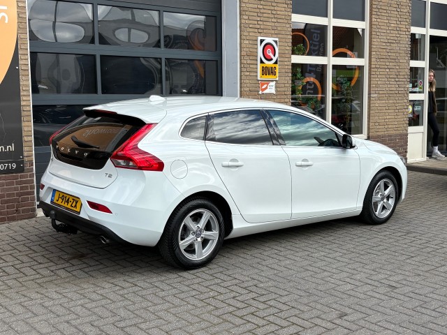 VOLVO V40 1.6 T2 MOMENTUM NAVI/LMV, Autobedrijf Gert van Keulen, Bathmen