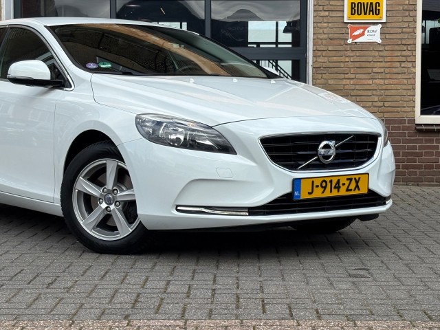 VOLVO V40 1.6 T2 MOMENTUM NAVI/LMV, Autobedrijf Gert van Keulen, Bathmen