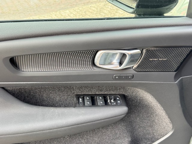 VOLVO XC40 RECHARGE PRO 70KWh PANODAK/2-TONE/LED/CARPLAY/NL-AUTO/1E EIG., Autobedrijf Gert van Keulen, Bathmen