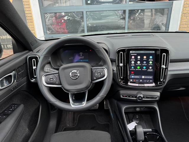 VOLVO XC40 RECHARGE PRO 70KWh PANODAK/2-TONE/LED/CARPLAY/NL-AUTO/1E EIG., Autobedrijf Gert van Keulen, Bathmen