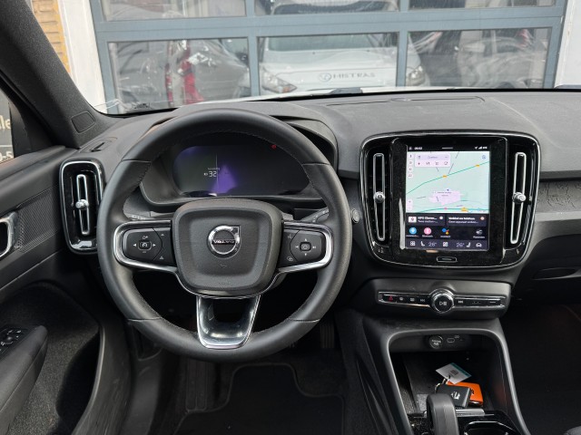 VOLVO XC40 RECHARGE CORE 70 KWh 2-TONE/NL-AUTO/1E EIG. , Autobedrijf Gert van Keulen, Bathmen