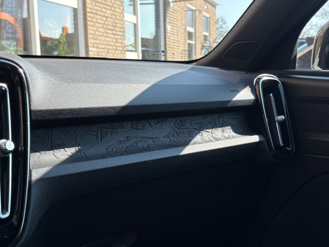 VOLVO XC40 RECHARGE CORE 70 KWh 2-TONE/NL-AUTO/1E EIG. , Autobedrijf Gert van Keulen, Bathmen