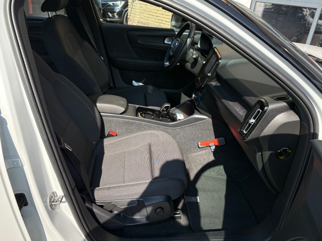 VOLVO XC40 RECHARGE CORE 70 KWh 2-TONE/NL-AUTO/1E EIG. , Autobedrijf Gert van Keulen, Bathmen