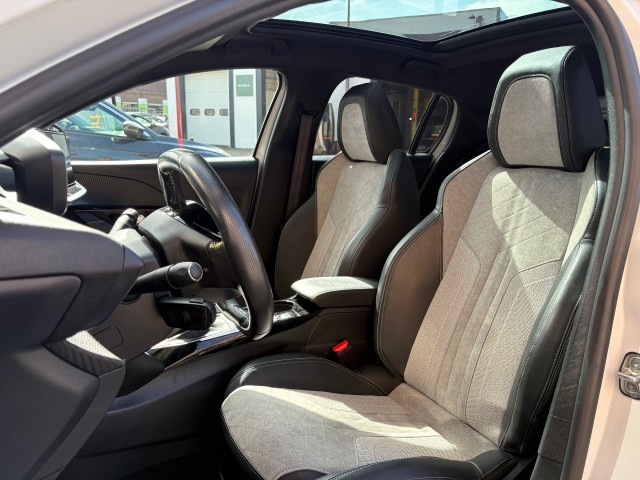 PEUGEOT 208 1.2 GT PACK 5-DEURS/NL-AUTO/1E EIG./28.000 KM!, Autobedrijf Gert van Keulen, Bathmen