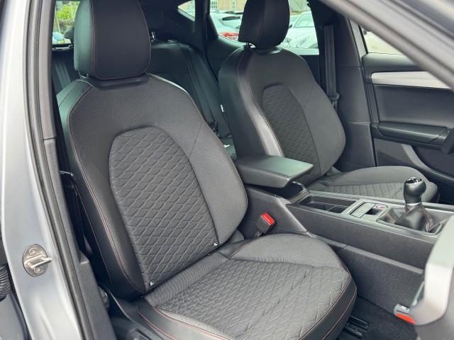 SEAT LEON 1.5 TSI FR BUSINESS INTENSE  FULL OPTIONS!, Autobedrijf Gert van Keulen, Bathmen