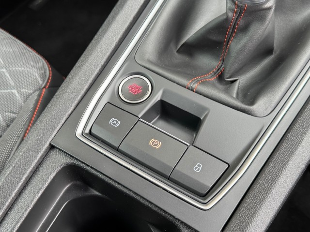 SEAT LEON 1.5 TSI FR BUSINESS INTENSE  FULL OPTIONS!, Autobedrijf Gert van Keulen, Bathmen
