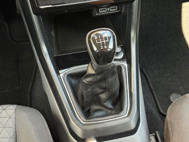 VOLKSWAGEN T-CROSS 1.0 TSI LIFE BUSINESS , Autobedrijf Gert van Keulen, Bathmen