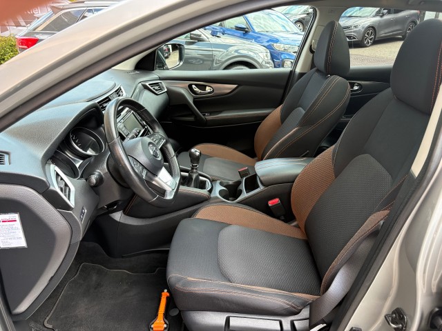 NISSAN QASHQAI 1.3 DIG-T N-MOTION PANO/NAVI, Autobedrijf Gert van Keulen, Bathmen