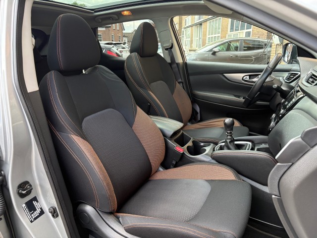 NISSAN QASHQAI 1.3 DIG-T N-MOTION PANO/NAVI, Autobedrijf Gert van Keulen, Bathmen