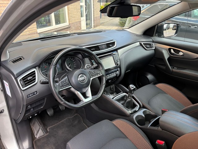 NISSAN QASHQAI 1.3 DIG-T N-MOTION PANO/NAVI, Autobedrijf Gert van Keulen, Bathmen