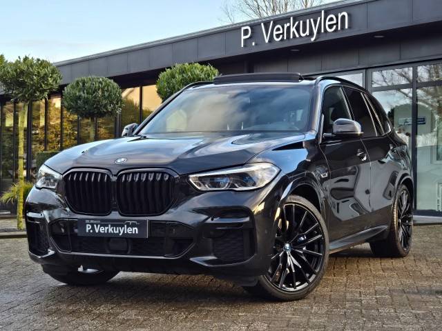 Bmw X5 - XDRIVE45E M SPORT I LASER I PANORAMA I 22 INCH I TREKHAAK I