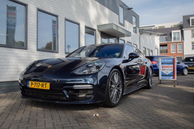 PORSCHE PANAMERA 2.9 4 E-HYBRID Platinum Full Loaded , Bosch Car Service Palsgraaf, Rhoon
