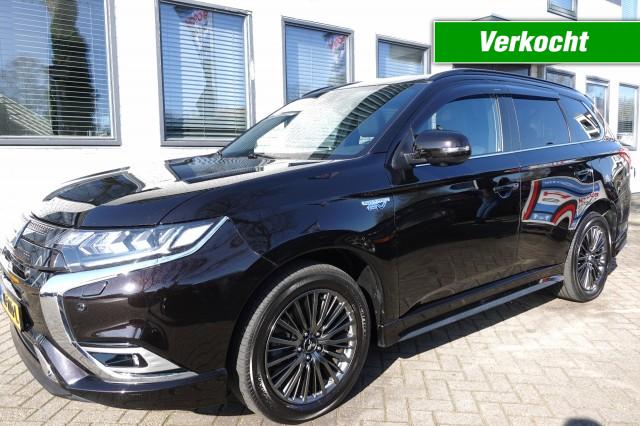 MITSUBISHI OUTLANDER 2.4 PHEV S-EDITION Schuifdak , Bosch Car Service Palsgraaf, Rhoon