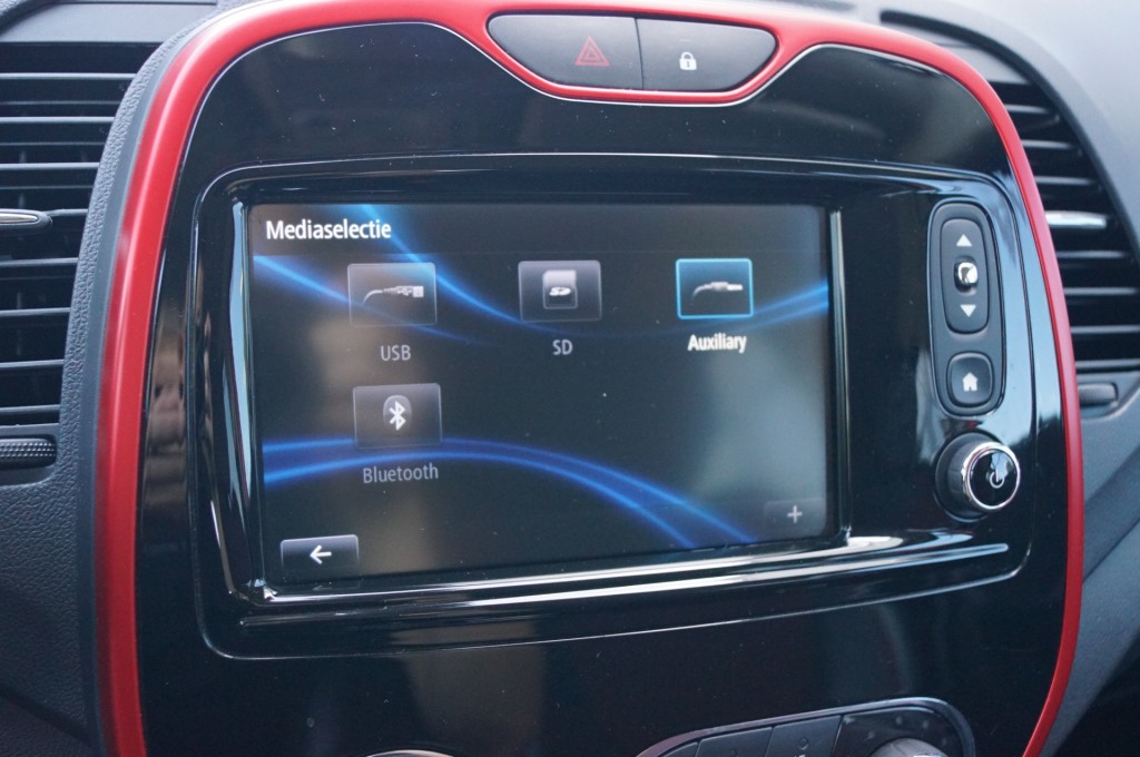 RENAULT, CAPTUR