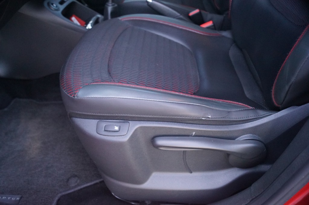RENAULT, CAPTUR