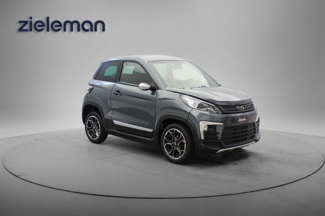 Ligier Js60 - dCi Chic Sun - 2021 - 3.084 KM - Airco, Camera, Leer, Stuurbekrachtiging