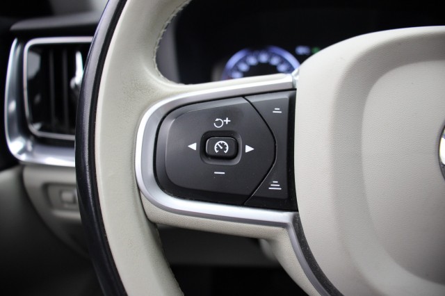 VOLVO V60 2.0 T6 Twin Engine AWD Momentum Pro Automaat, Autobedrijf Zieleman, Nieuwleusen