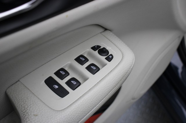 VOLVO V60 2.0 T6 Twin Engine AWD Momentum Pro Automaat, Autobedrijf Zieleman, Nieuwleusen