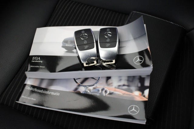 MERCEDES-BENZ EQA 250 Business Solution Luxury 67 kWh - , Autobedrijf Zieleman, Nieuwleusen