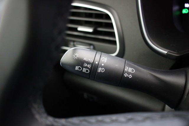 RENAULT MEGANE Estate 1.3 TCe 140 PK Equilibre - Carplay, Digitaal Cockpit, Clima, Cruise, Autobedrijf Zieleman, Nieuwleusen