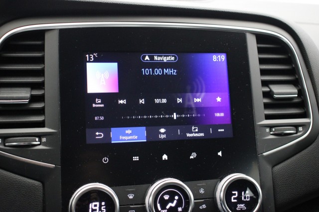 RENAULT MEGANE Estate 1.3 TCe 140 PK Equilibre - Carplay, Digitaal Cockpit, Clima, Cruise, Autobedrijf Zieleman, Nieuwleusen