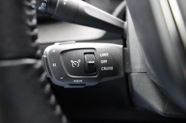 PEUGEOT E-208 Allure 50 kWh - Digital Cockpit, Carplay, Half Leer, Camera, Autobedrijf Zieleman, Nieuwleusen
