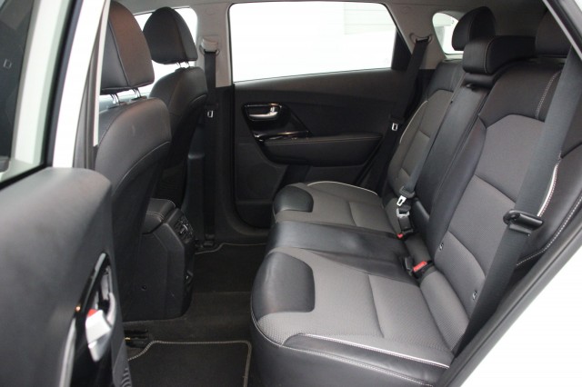 KIA E-NIRO DynamicPlusLine 64 kWh - Carplay, Camera, Stoelverw., Autobedrijf Zieleman, Nieuwleusen