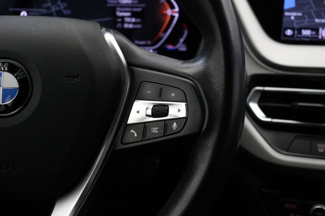 BMW 1-SERIE 116d Business Edition Automaat - Navi, Trekhaak afn. , Autobedrijf Zieleman, Nieuwleusen