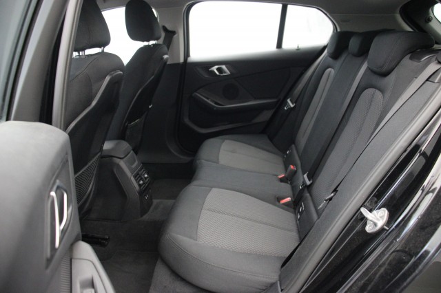 BMW 1-SERIE 116d Business Edition Automaat - Navi, Trekhaak afn. , Autobedrijf Zieleman, Nieuwleusen