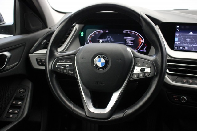 BMW 1-SERIE 116d Business Edition Automaat - Navi, Trekhaak afn. , Autobedrijf Zieleman, Nieuwleusen