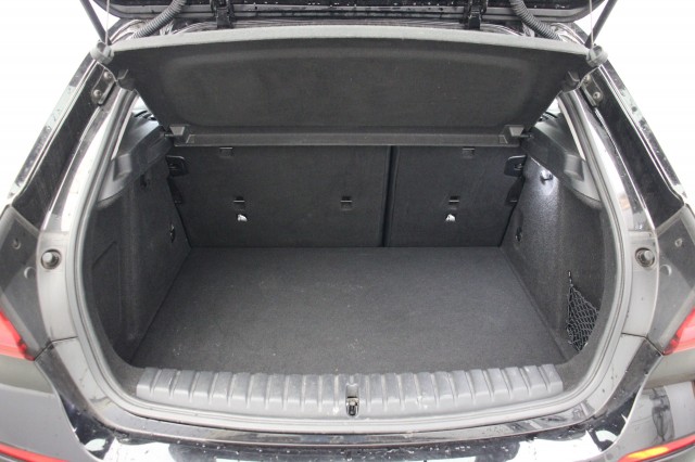 BMW 1-SERIE 116d Business Edition Automaat - Navi, Trekhaak afn. , Autobedrijf Zieleman, Nieuwleusen