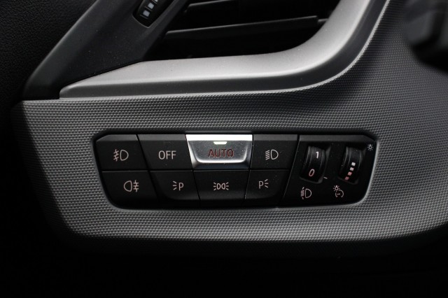 BMW 1-SERIE 116d Business Edition Automaat - Navi, Trekhaak afn. , Autobedrijf Zieleman, Nieuwleusen