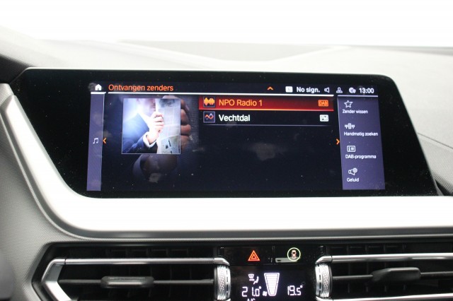 BMW 1-SERIE 116d Business Edition Automaat - Navi, Trekhaak afn. , Autobedrijf Zieleman, Nieuwleusen