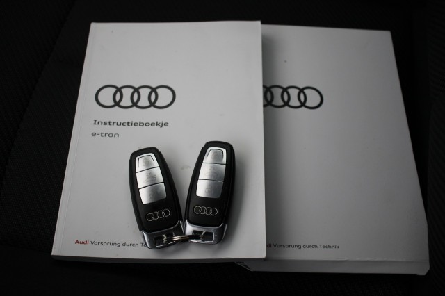 AUDI E-TRON 55 quattro edition 95 kWh - Navi, Clima, Cruise, Autobedrijf Zieleman, Nieuwleusen
