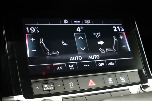 AUDI E-TRON 55 quattro edition 95 kWh - Navi, Clima, Cruise, Autobedrijf Zieleman, Nieuwleusen