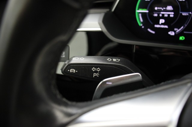 AUDI E-TRON 55 quattro edition 95 kWh - Navi, Clima, Cruise, Autobedrijf Zieleman, Nieuwleusen