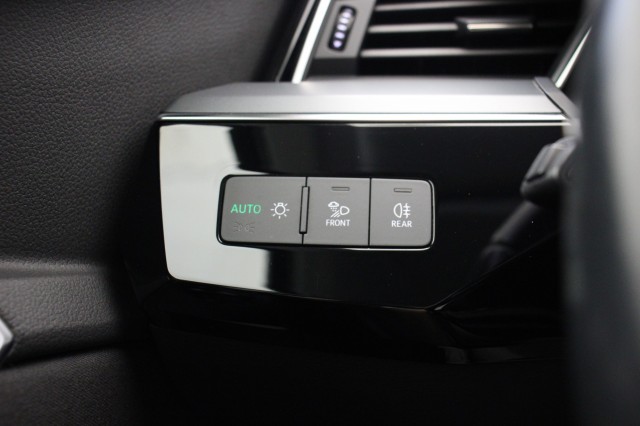 AUDI E-TRON 55 quattro edition 95 kWh - Navi, Clima, Cruise, Autobedrijf Zieleman, Nieuwleusen