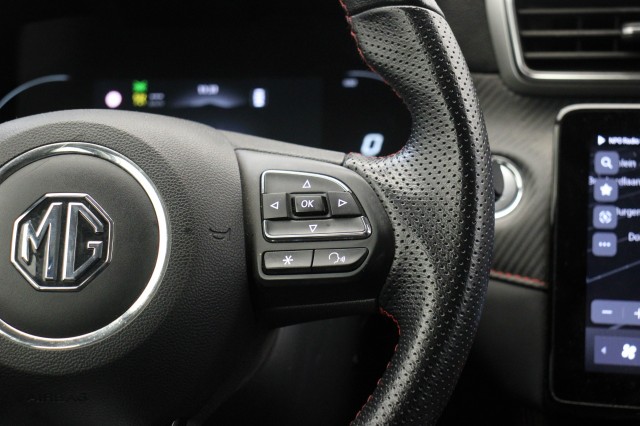 MG ZS Long Range Comfort 70 kWh - , Autobedrijf Zieleman, Nieuwleusen